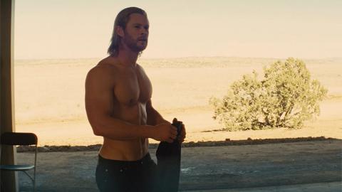 Chris Hemsworth dans Thor 